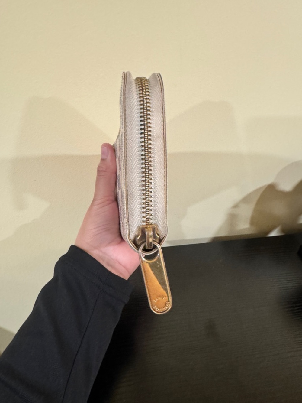 Louis Vuitton Zip Around Wallet - Picture 5 of 16